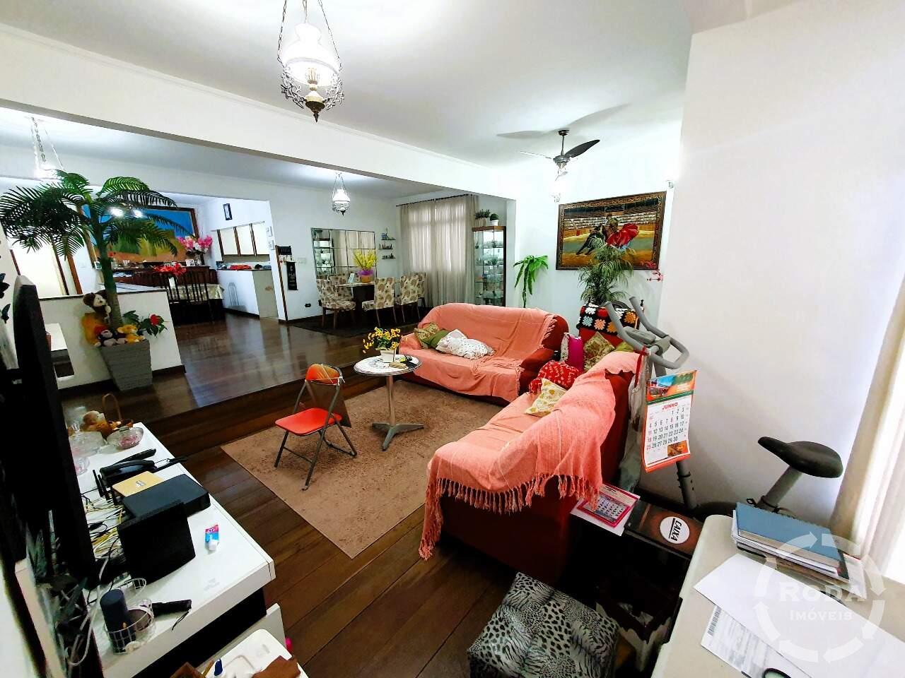 Casa à venda no Embaré: 