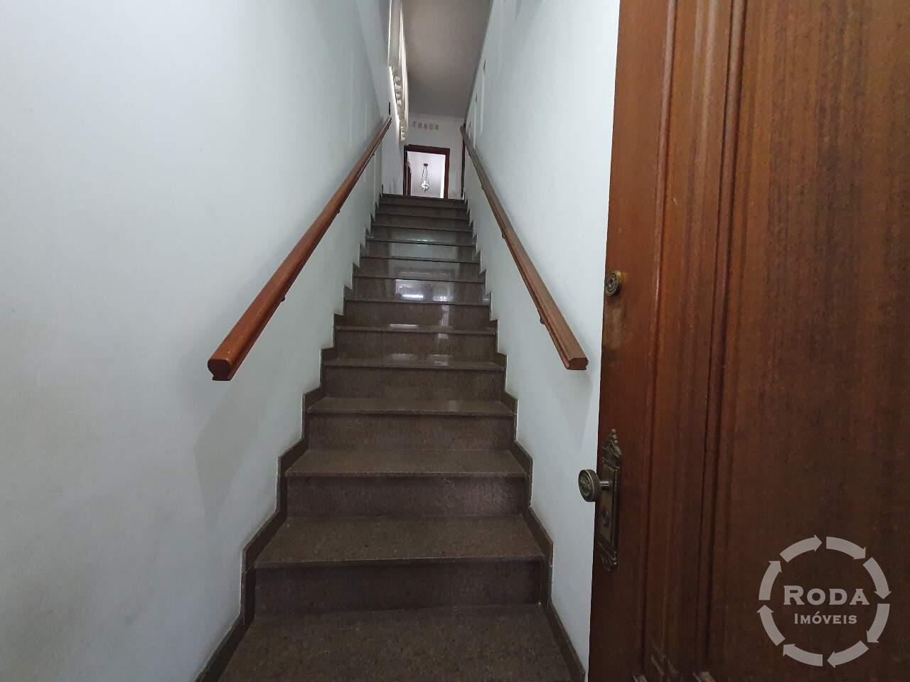 Casa à venda no Embaré: 