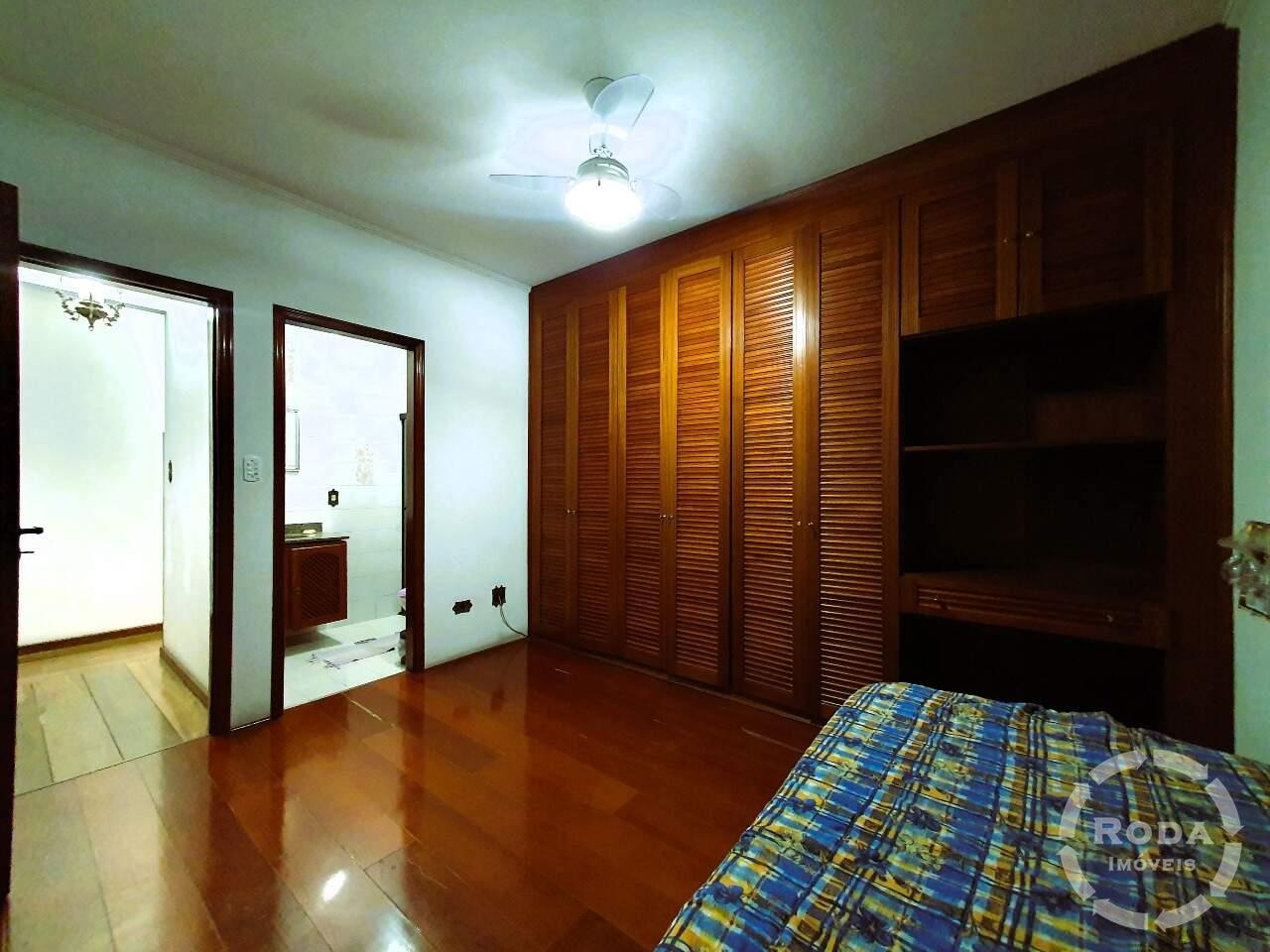 Casa à venda no Embaré: 