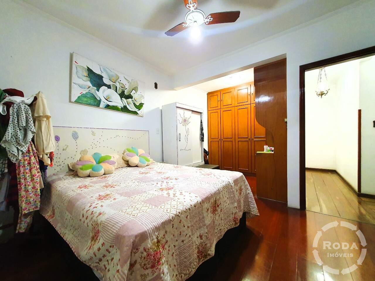 Casa à venda no Embaré: 