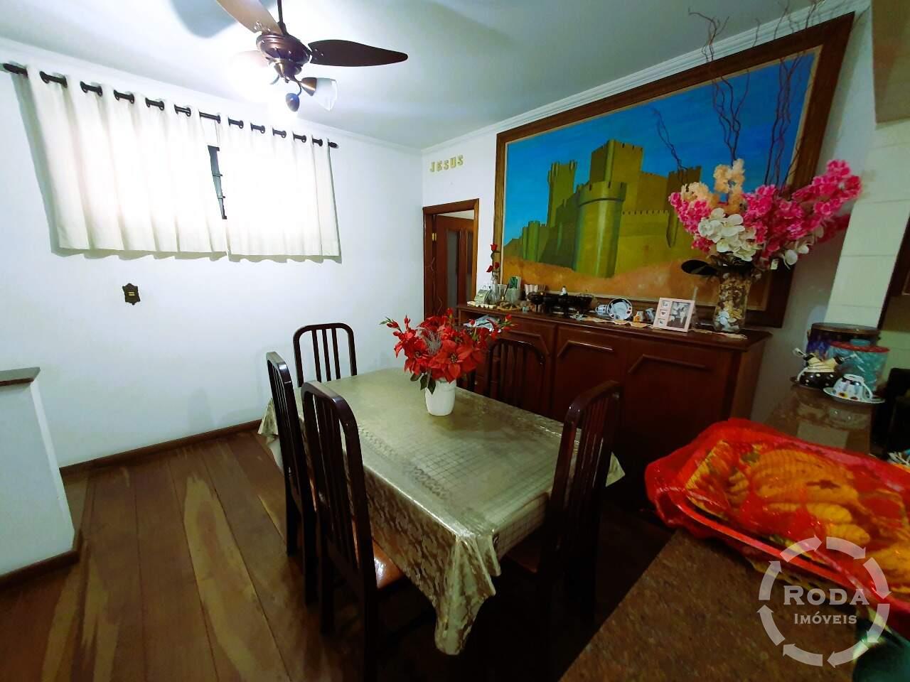 Casa à venda no Embaré: 