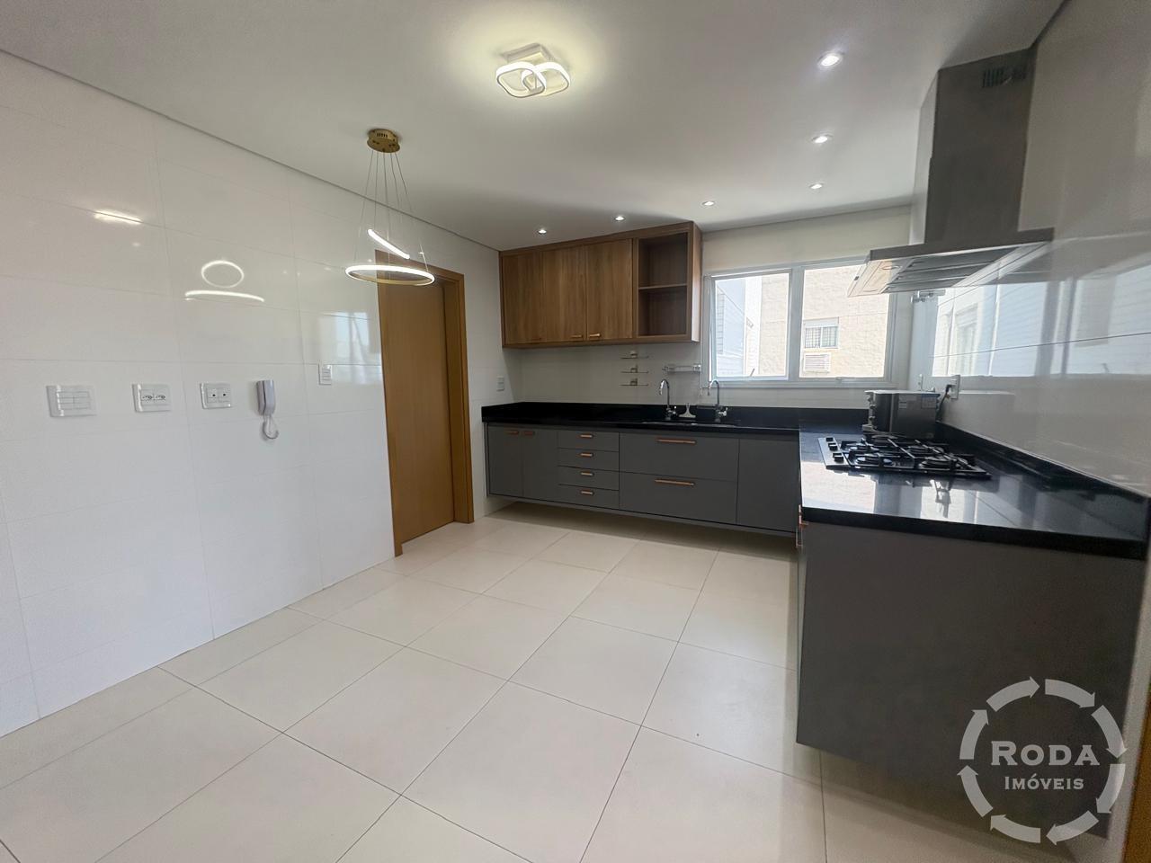 Apartamento à venda no Ponta da Praia: 