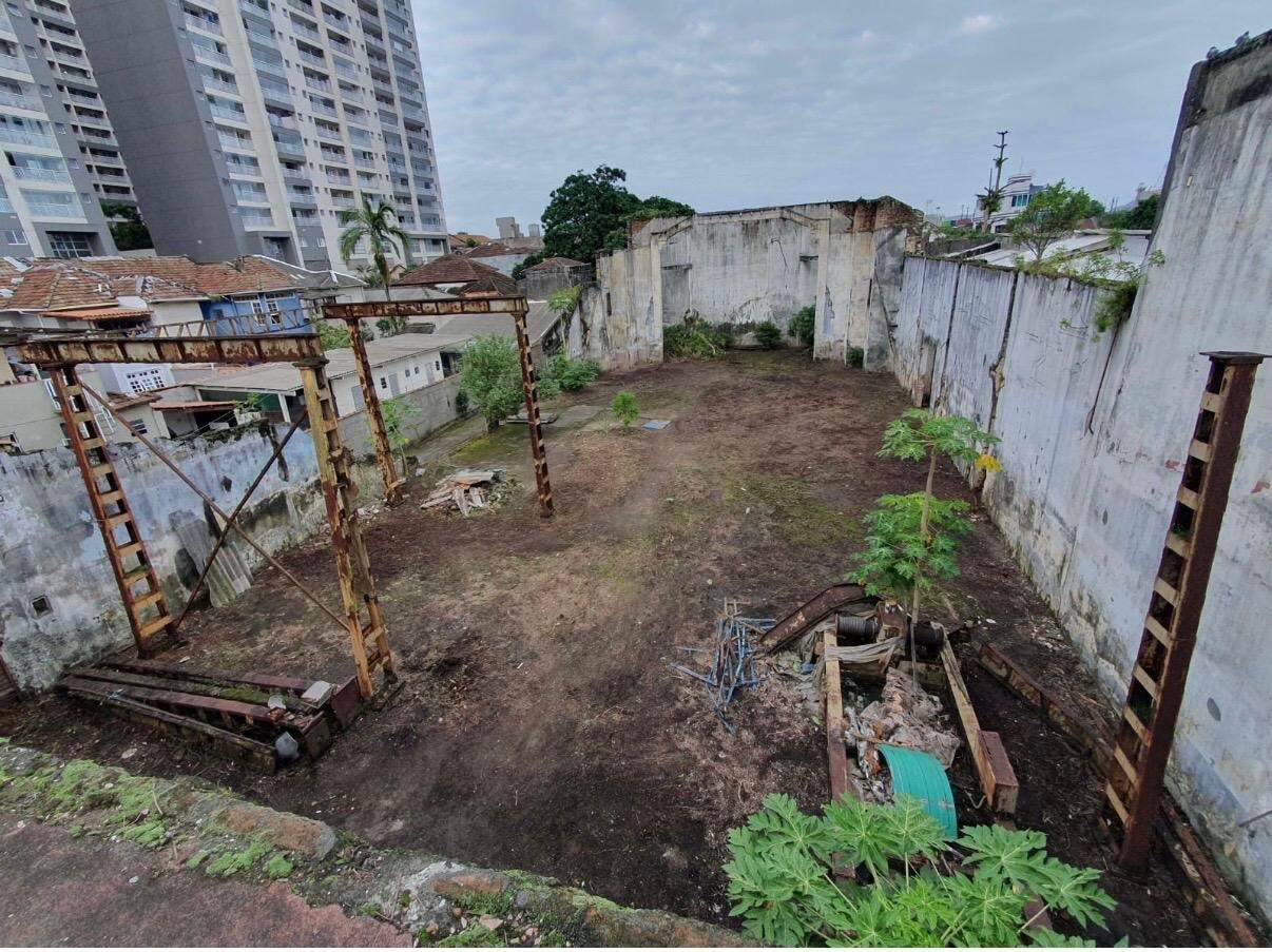 Terreno à venda no Encruzilhada: 
