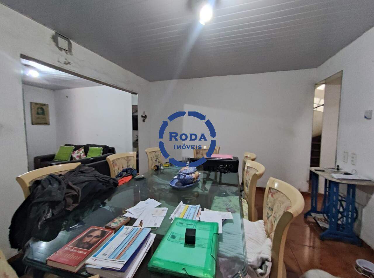 Casa à venda no Macuco: 