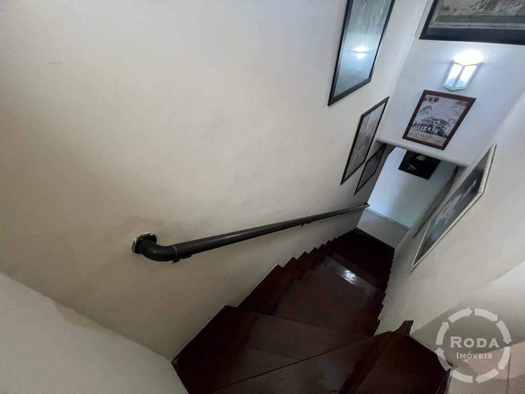 Cobertura à venda no Embaré: 