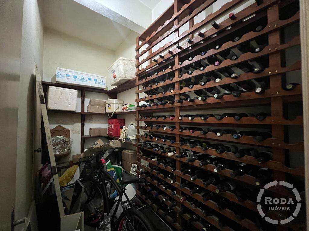 Cobertura à venda no Embaré: 