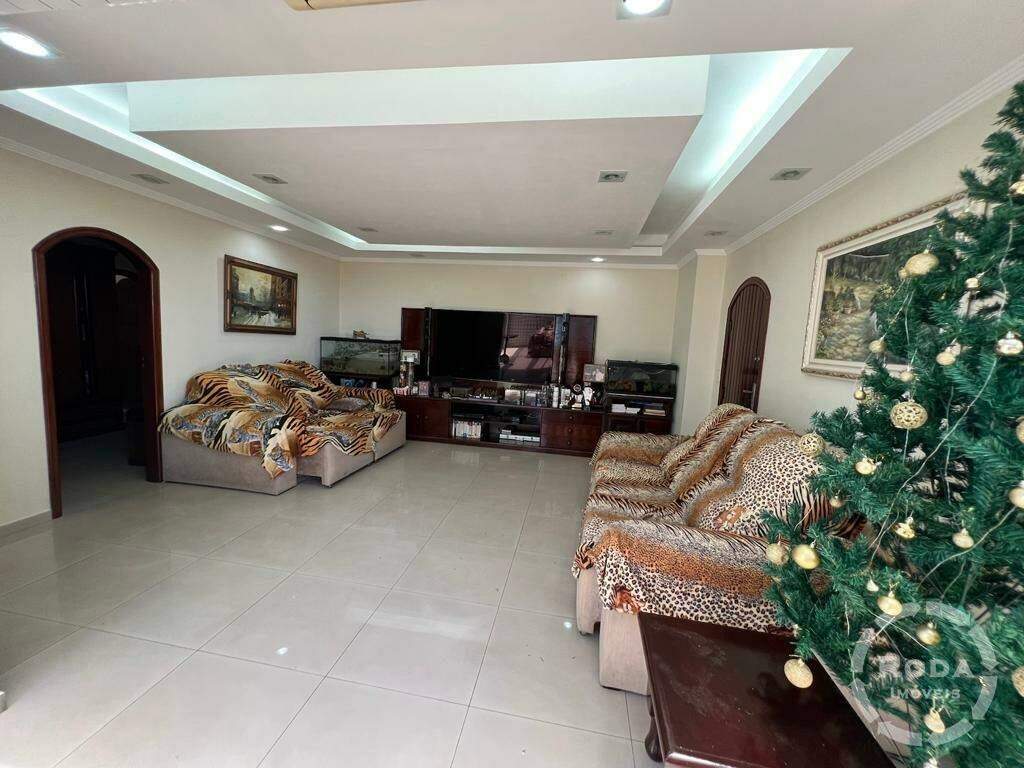 Cobertura à venda no Embaré: 