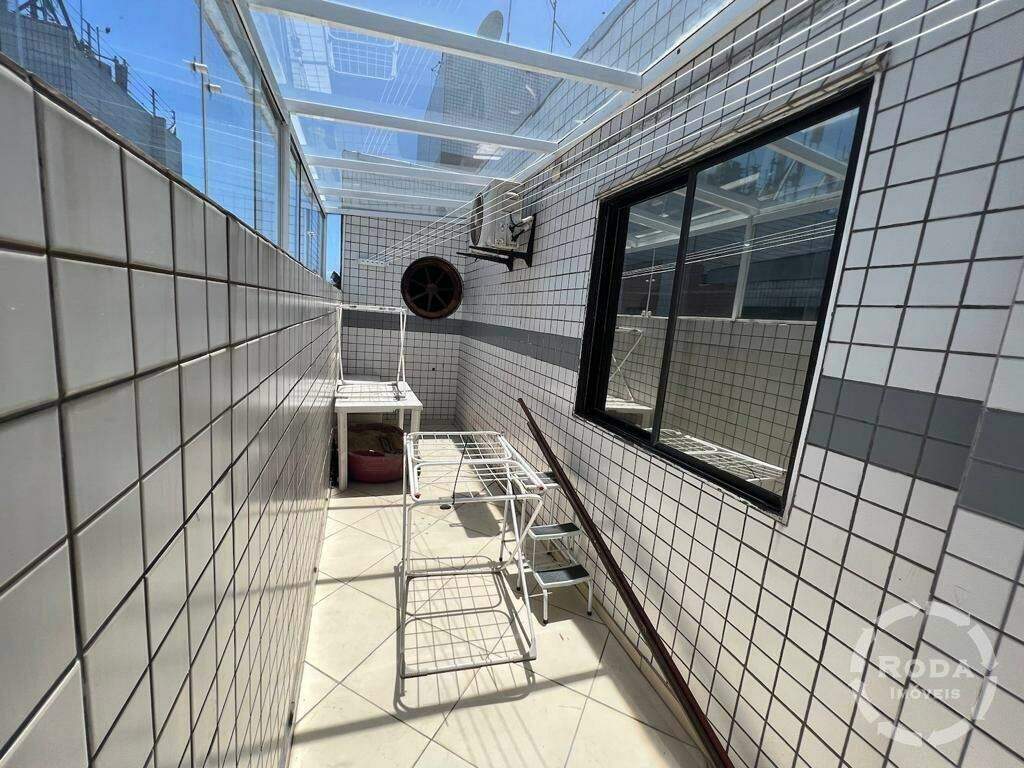 Cobertura à venda no Embaré: 