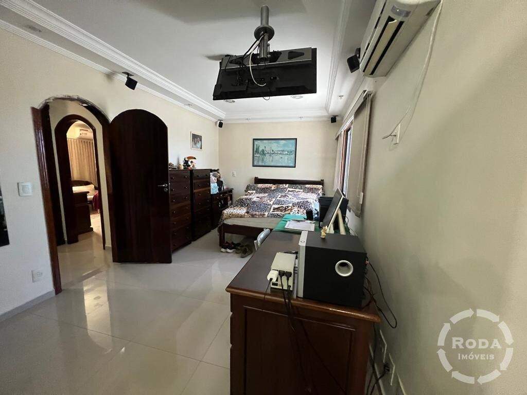 Cobertura à venda no Embaré: 