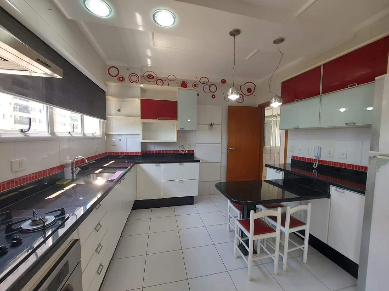Apartamento para aluguel no Embaré: 