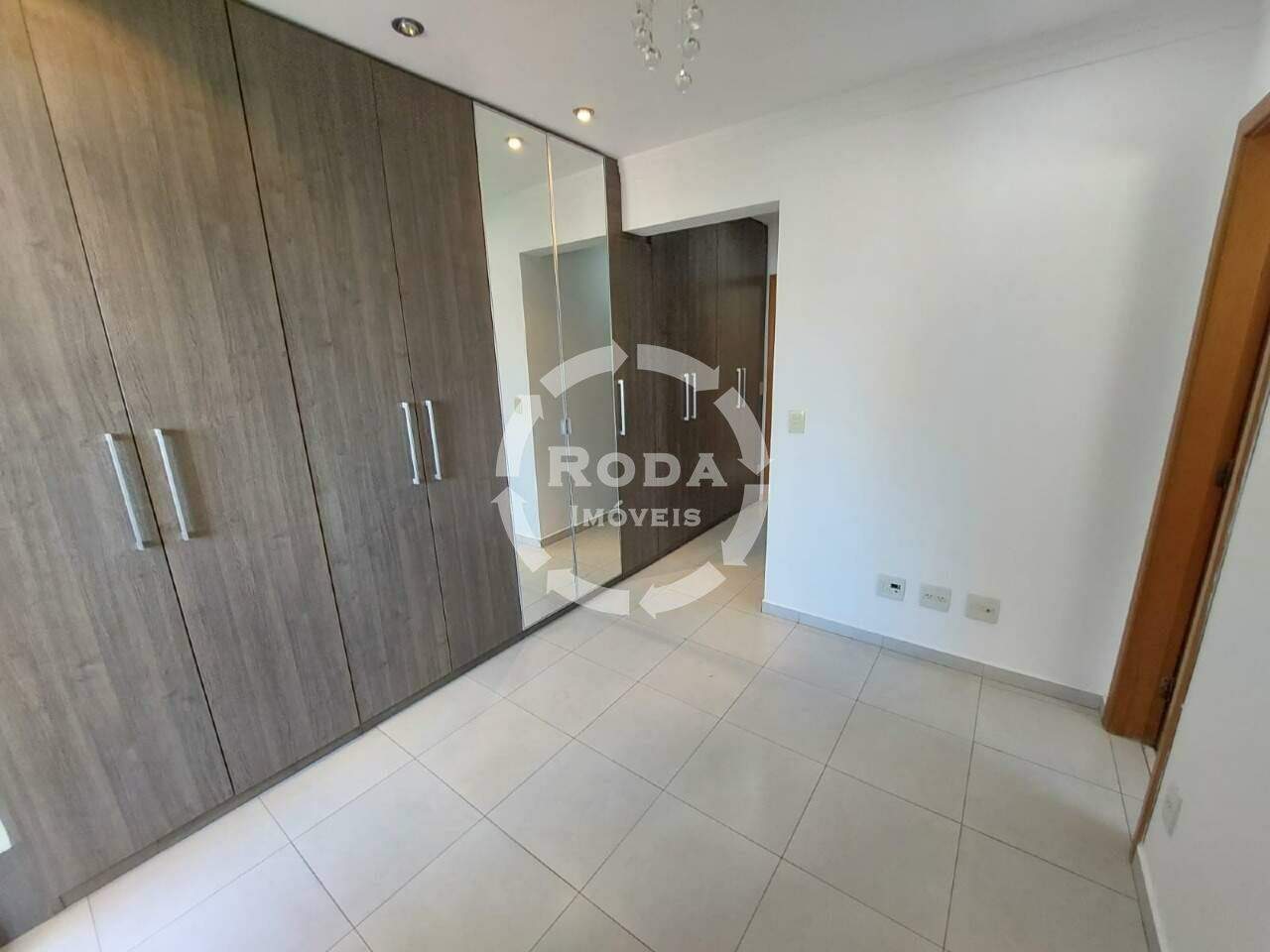 Apartamento para aluguel no Embaré: 