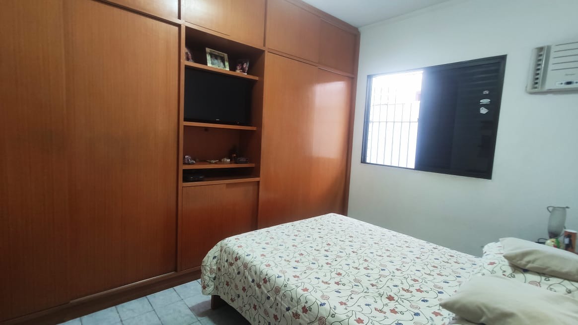 Casa à venda no Embaré: 