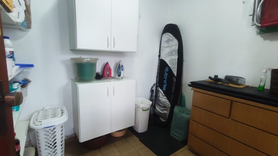 Casa à venda no Embaré: 