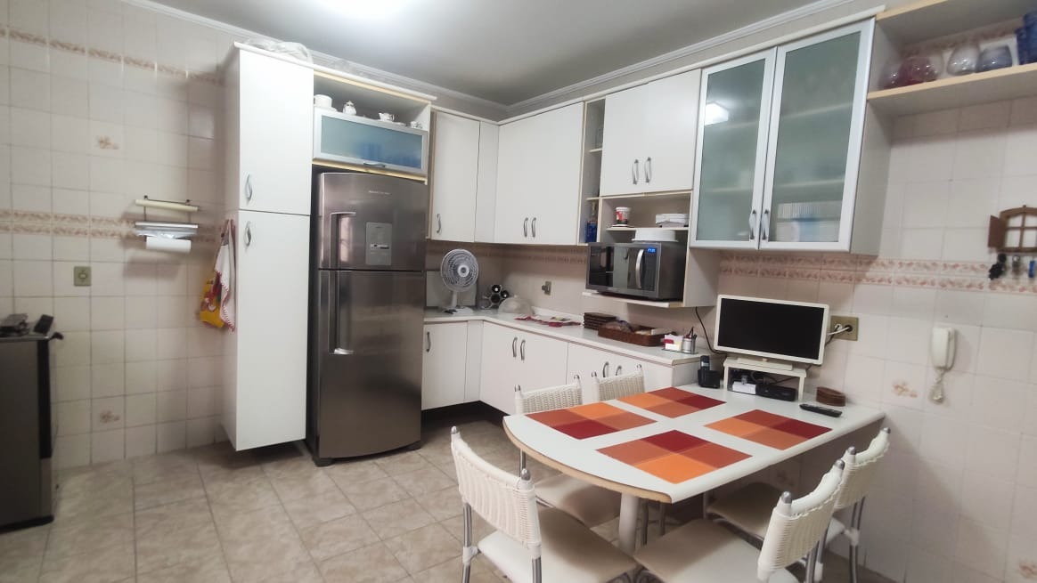 Casa à venda no Embaré: 