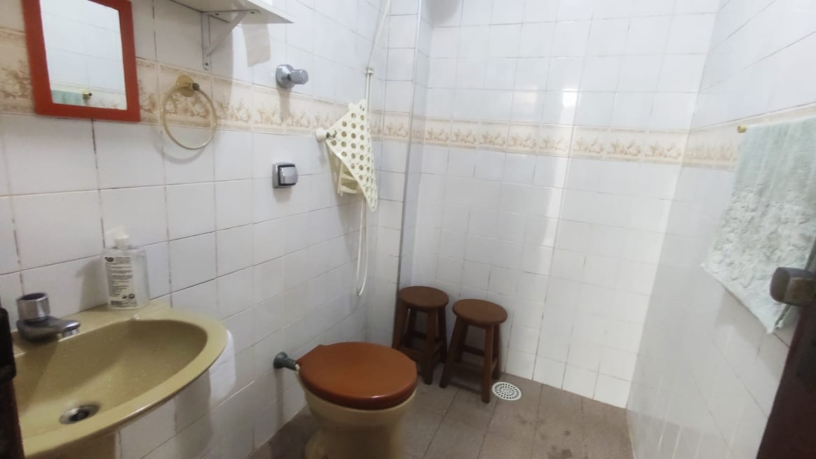 Casa à venda no Embaré: 