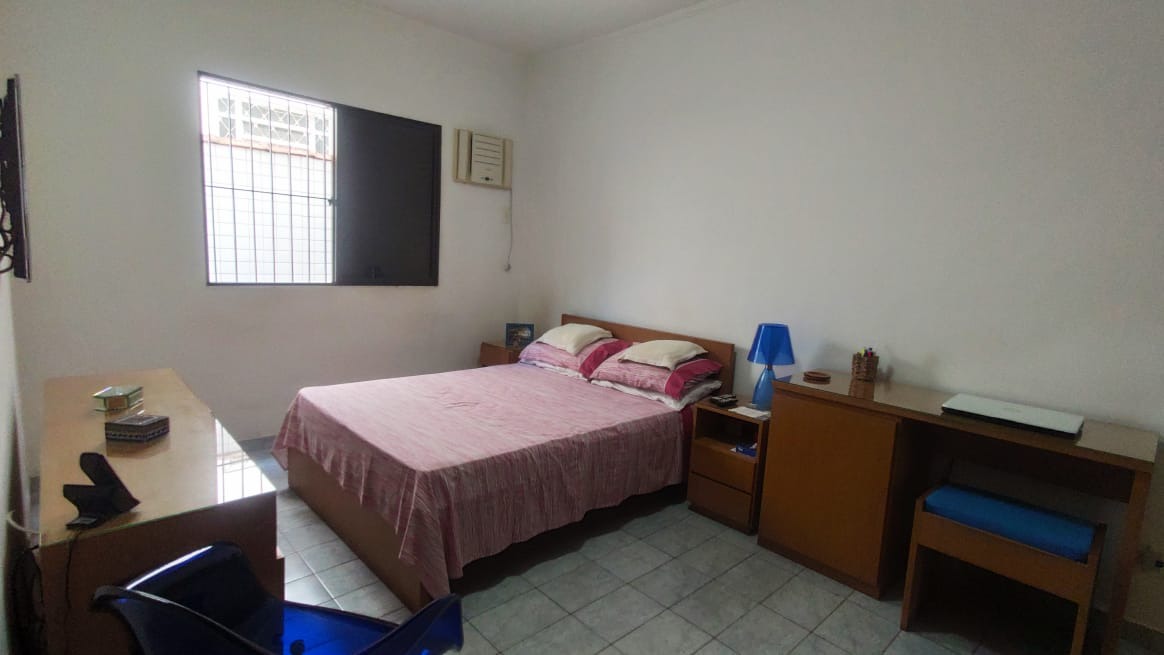 Casa à venda no Embaré: 