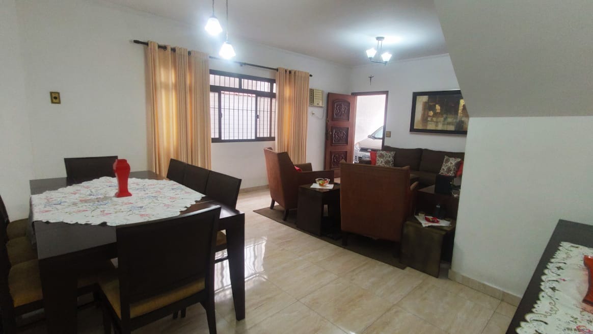 Casa à venda no Embaré: 