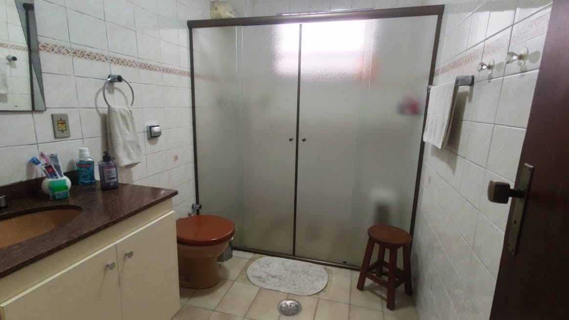 Casa à venda no Embaré: 