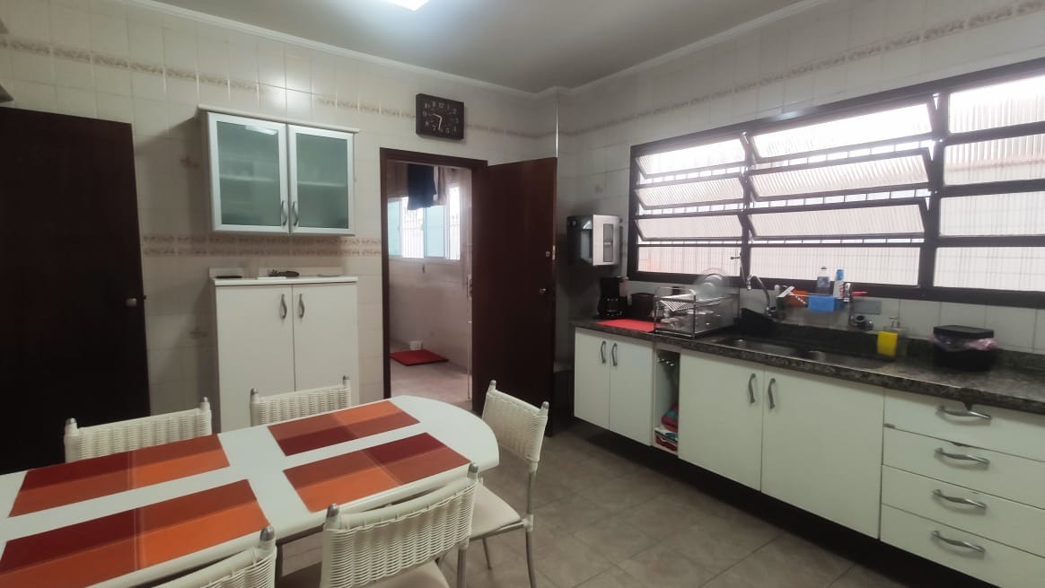 Casa à venda no Embaré: 