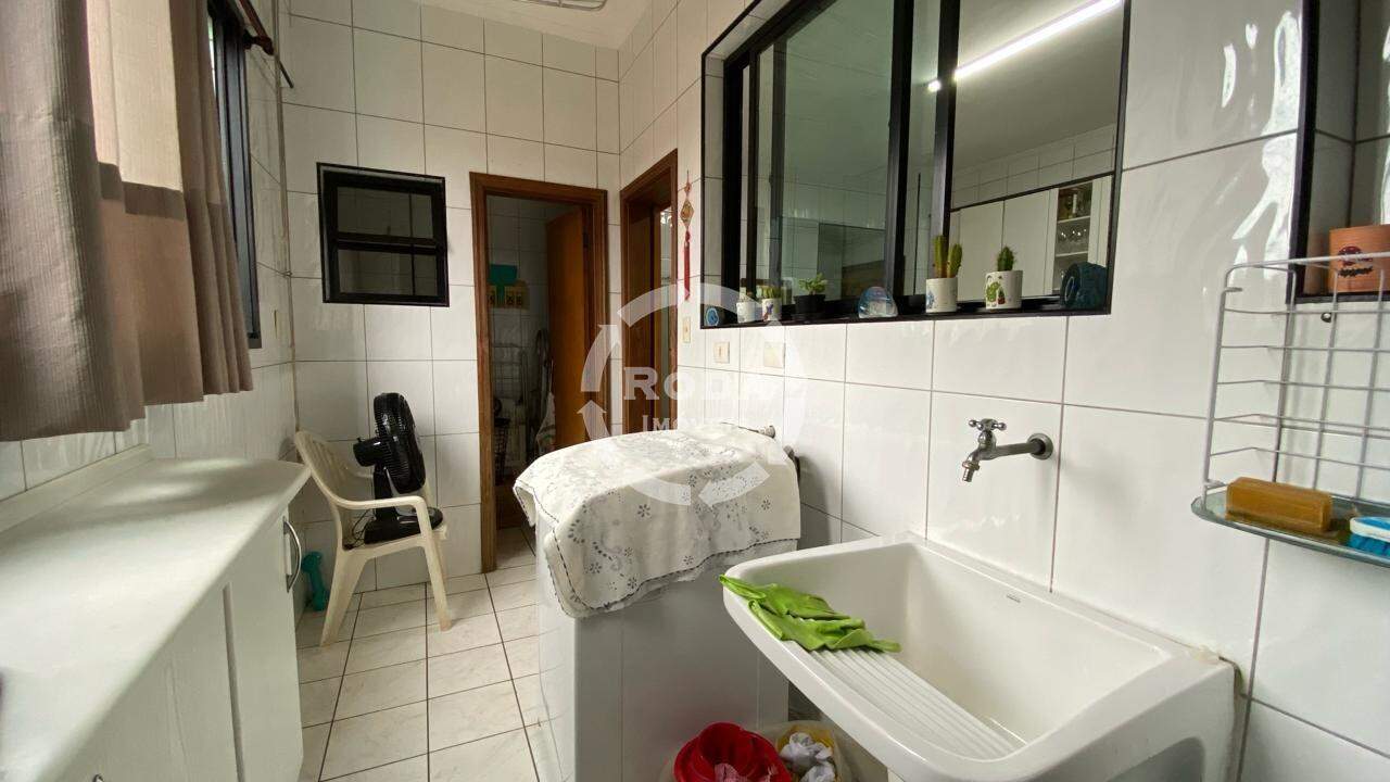 Apartamento à venda no Embaré: 