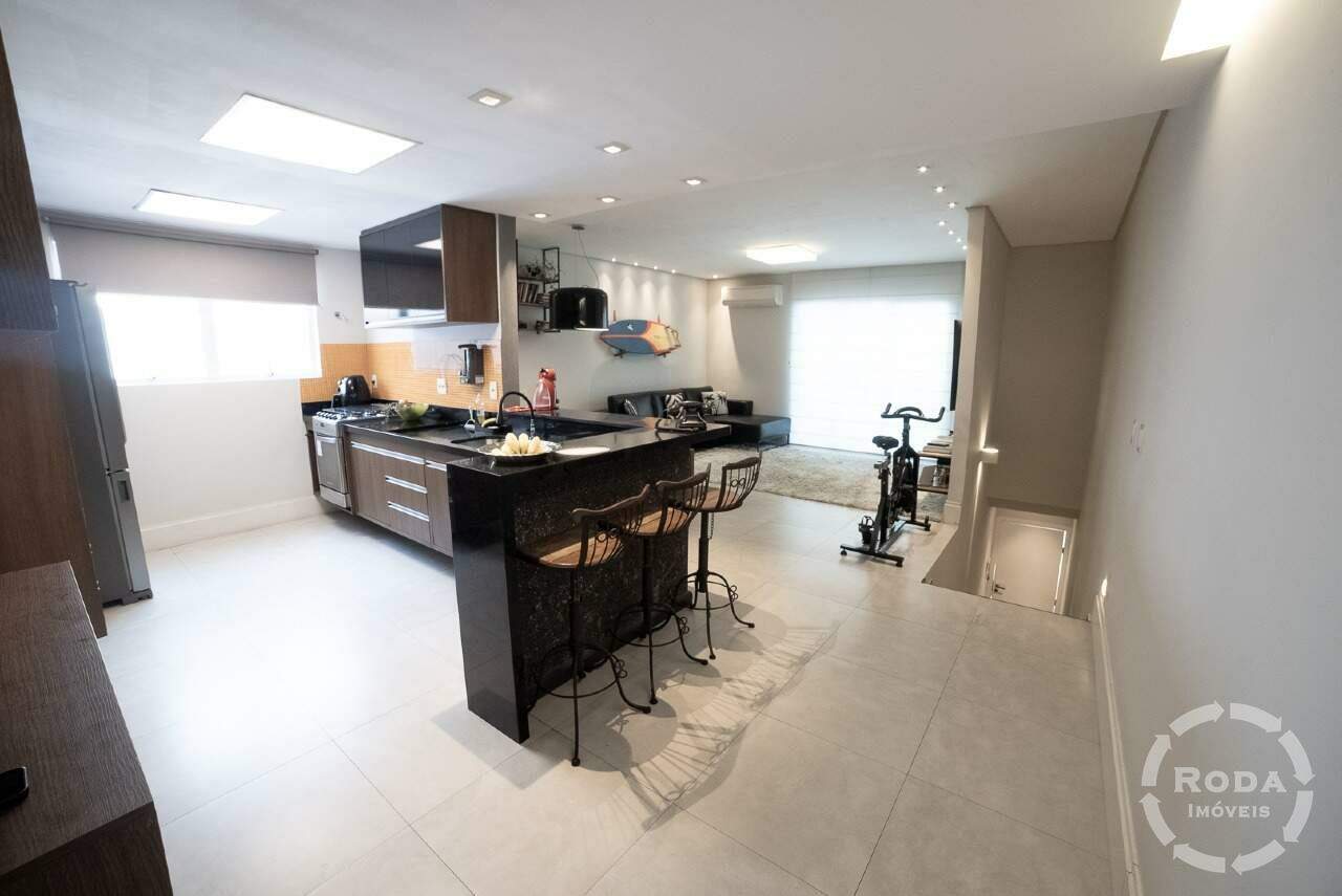 Casa à venda no Embaré: 