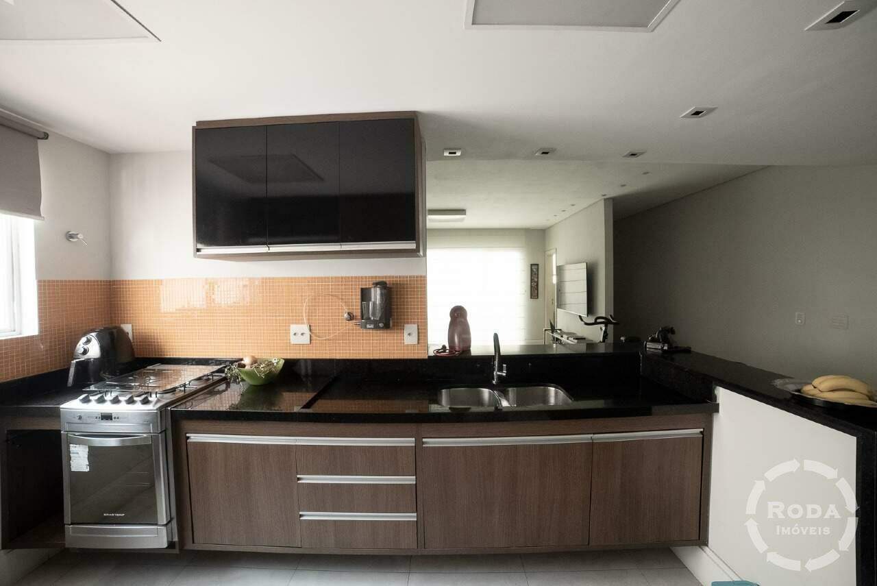 Casa à venda no Embaré: 