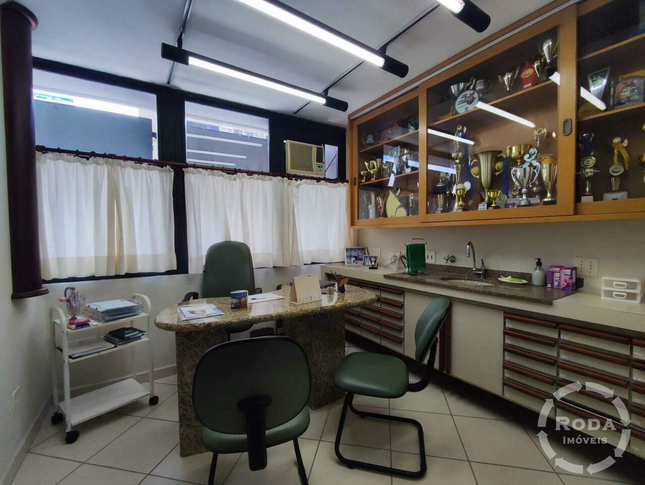 Sala para aluguel no Encruzilhada: 