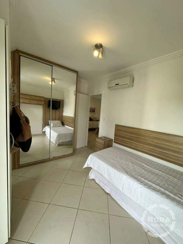 Apartamento à venda no Ponta da Praia: 