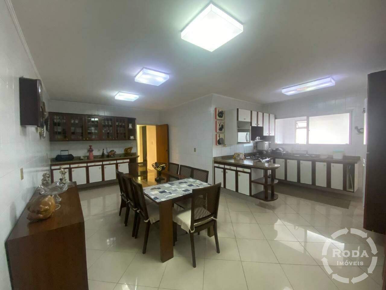 Apartamento à venda no Ponta da Praia: 