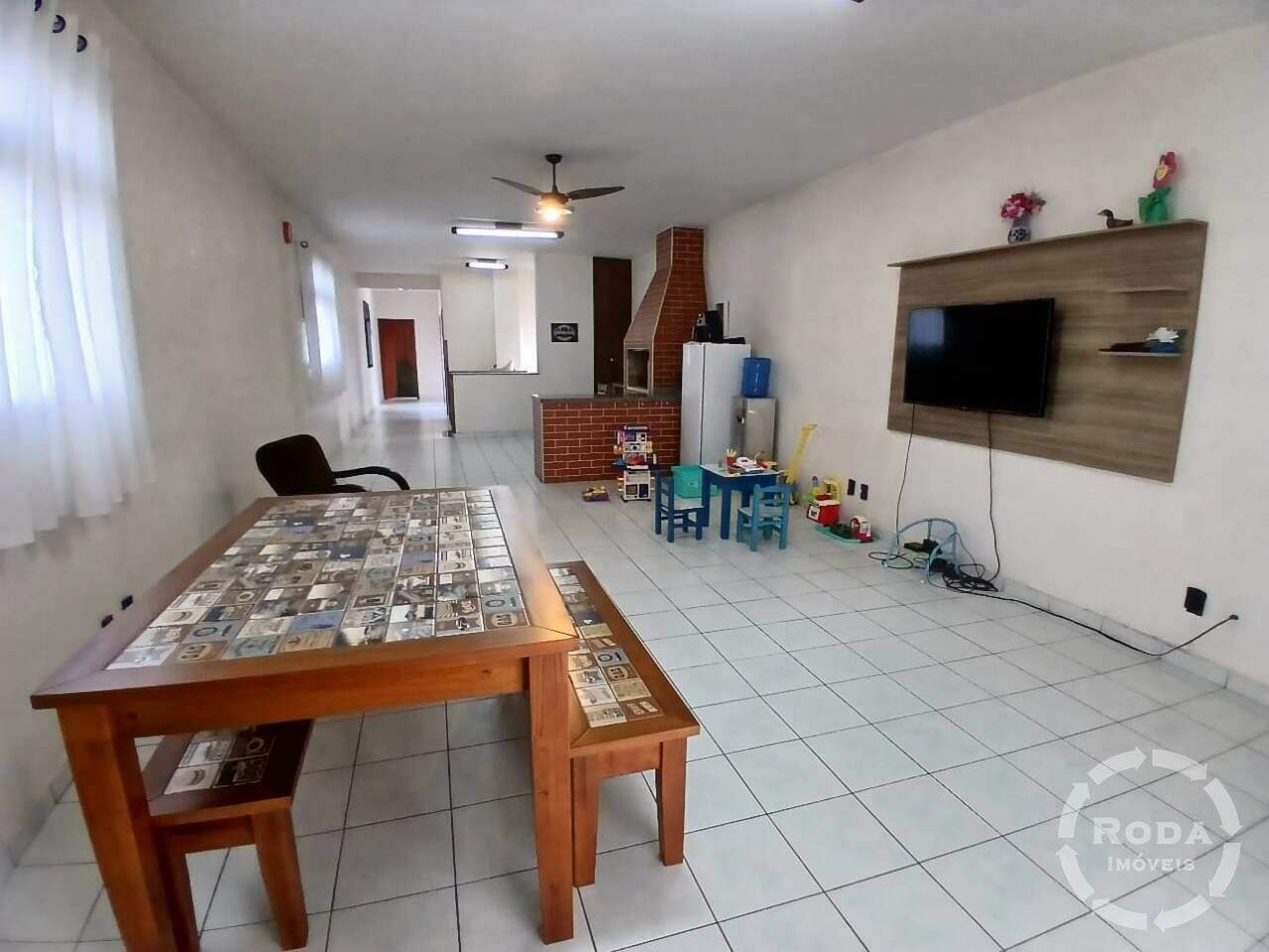 Casa à venda no Embaré: 