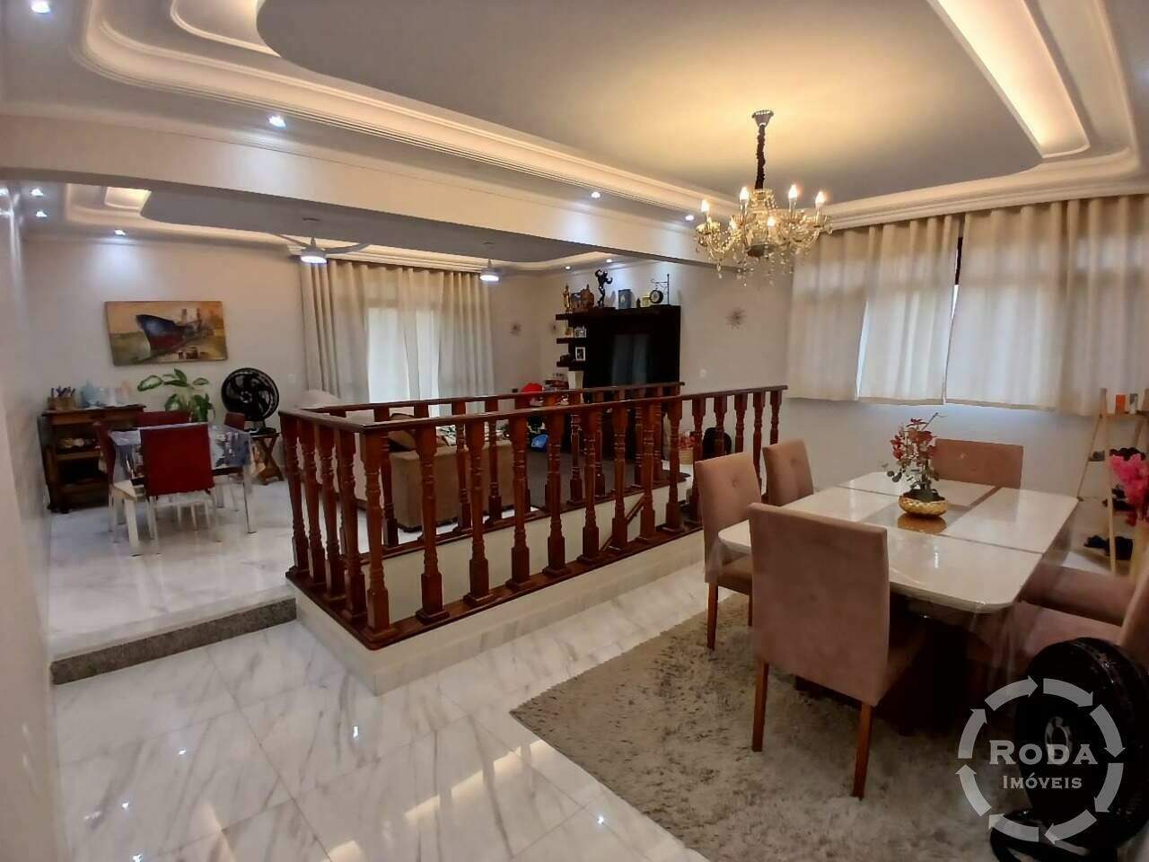 Casa à venda no Embaré: 