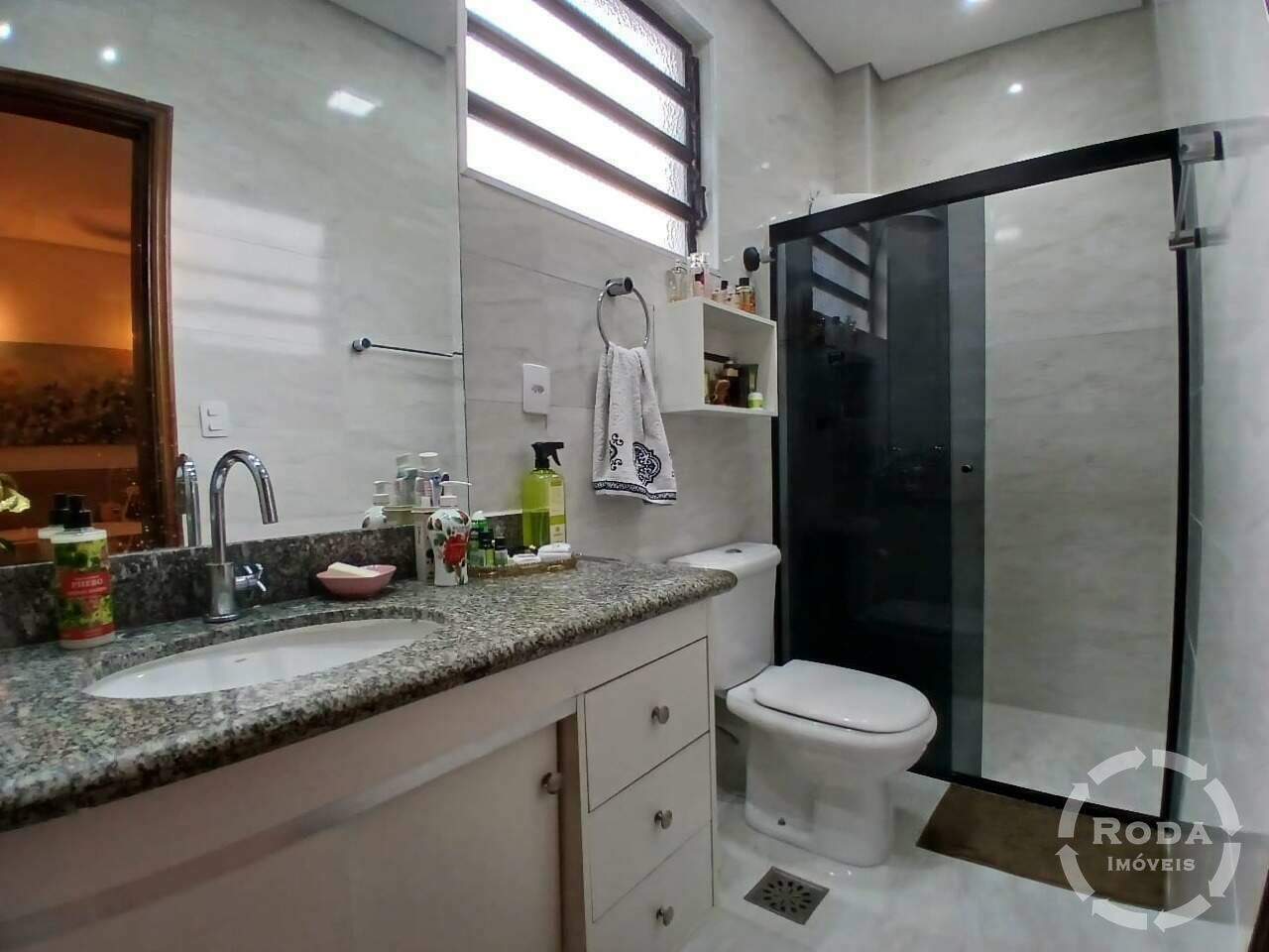 Casa à venda no Embaré: 