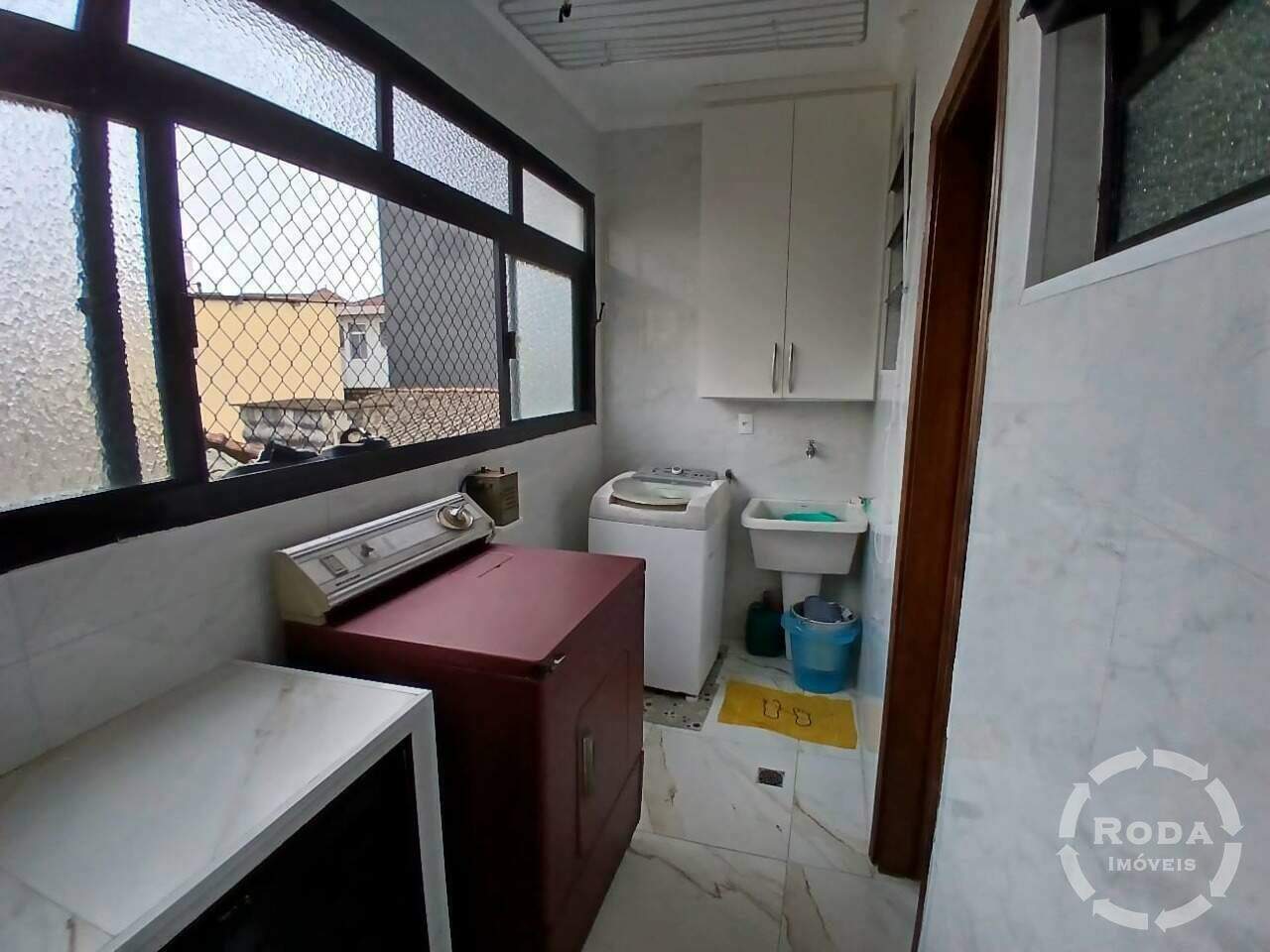 Casa à venda no Embaré: 