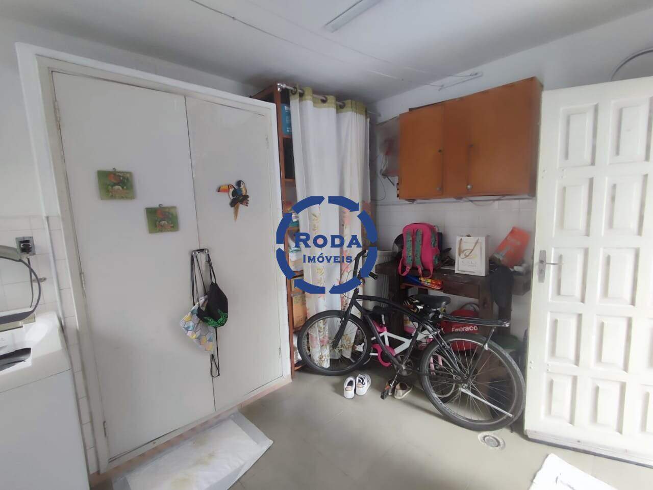 Casa à venda no Ponta da Praia: Área de Serviço