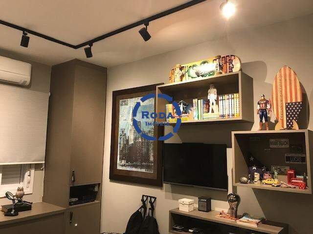 Cobertura à venda no Embaré: 