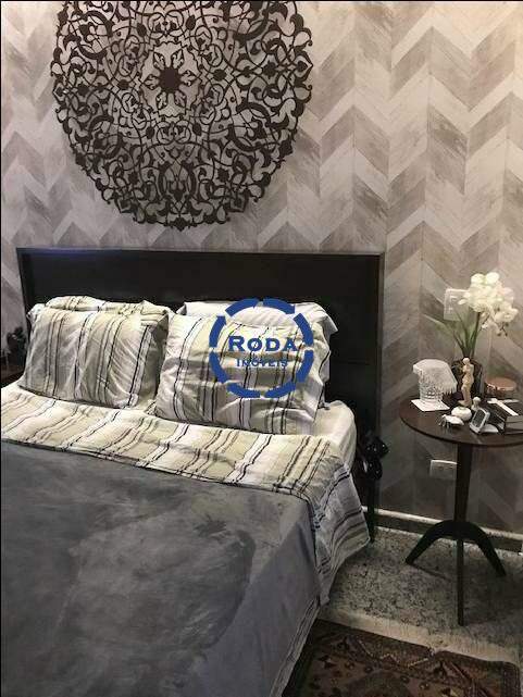 Cobertura à venda no Embaré: 