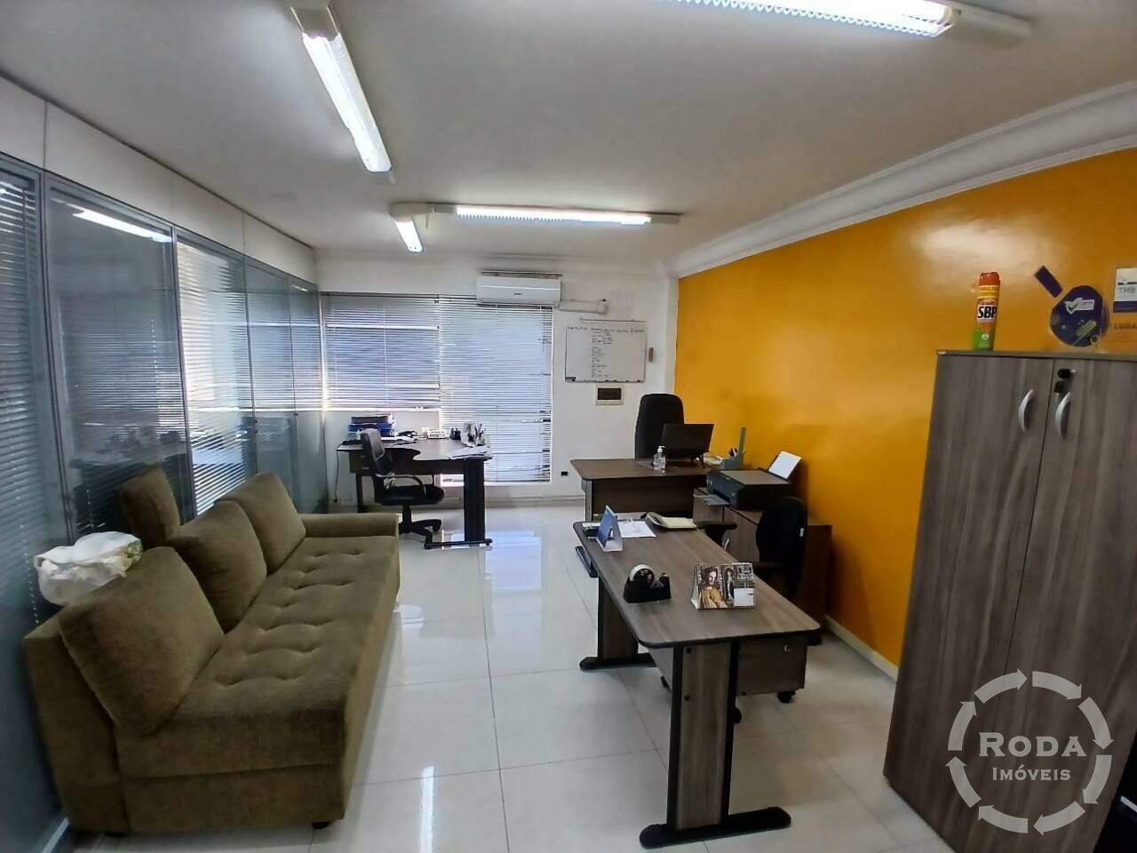 Sala à venda no Centro: 