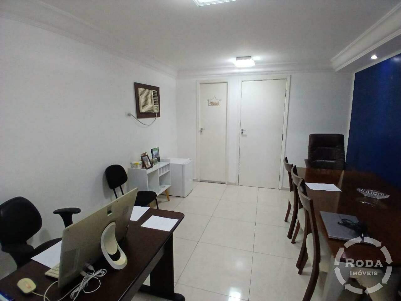 Sala à venda no Centro: 