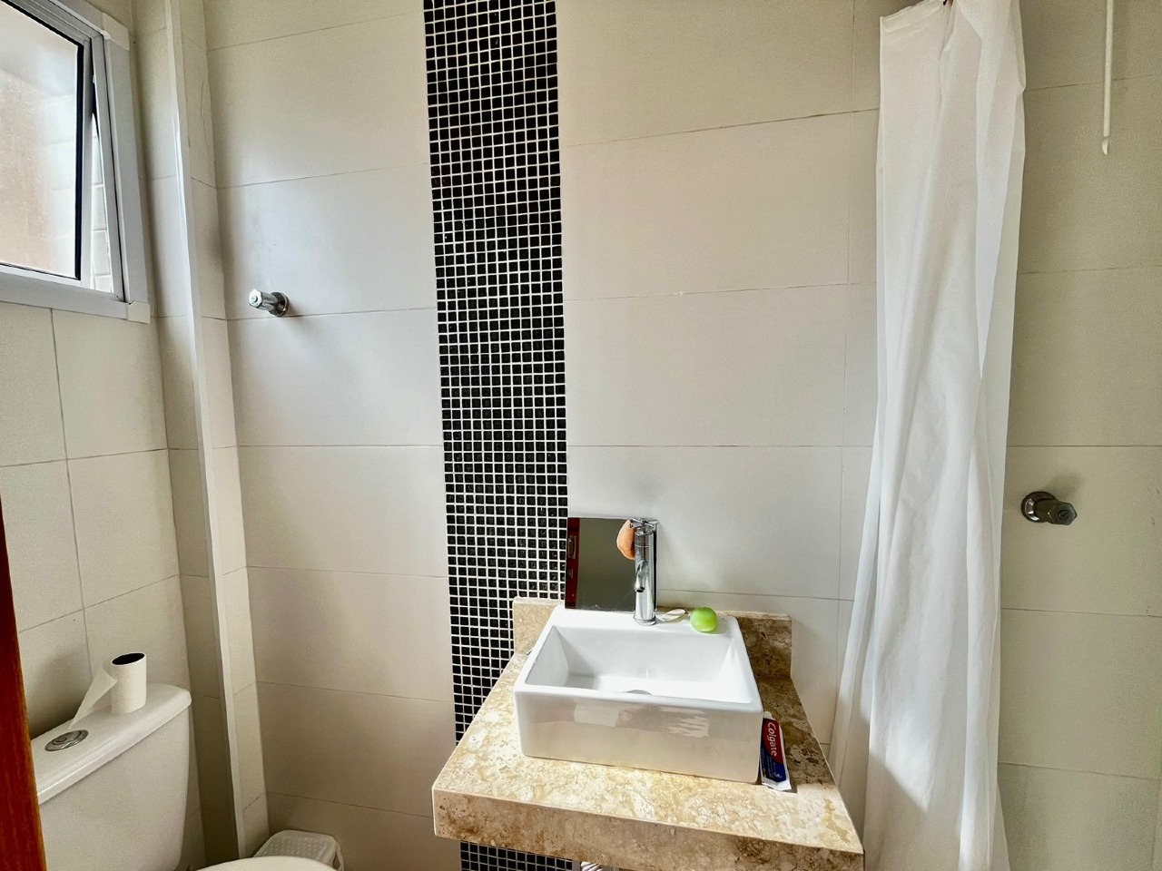 Casa de Condomínio à venda no Marapé: 