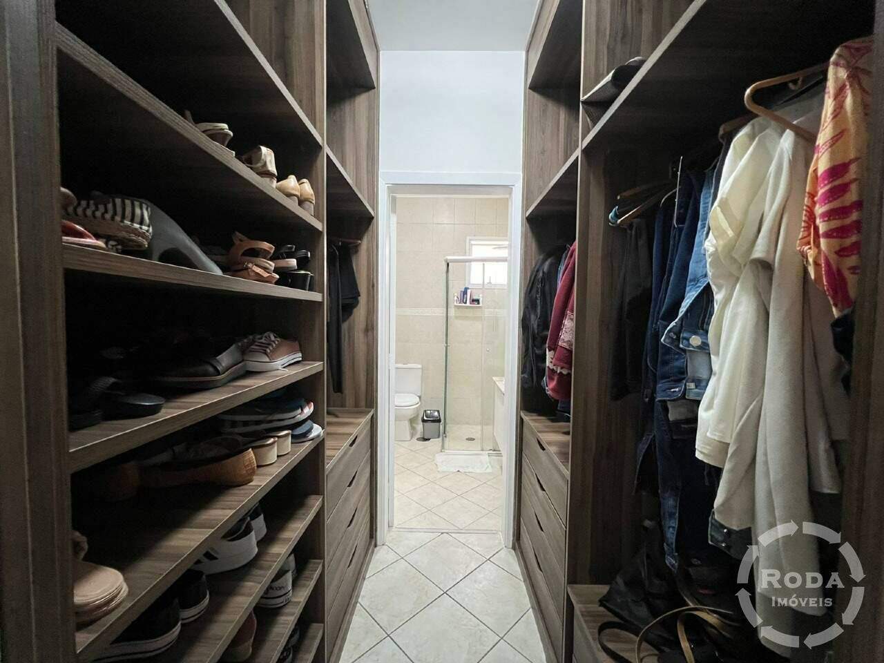 Casa à venda no Marapé: Closet da Suite