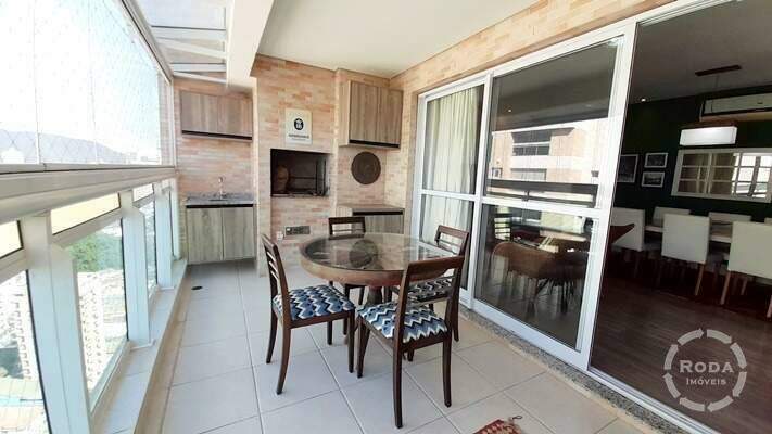 Cobertura à venda no Ponta da Praia: 