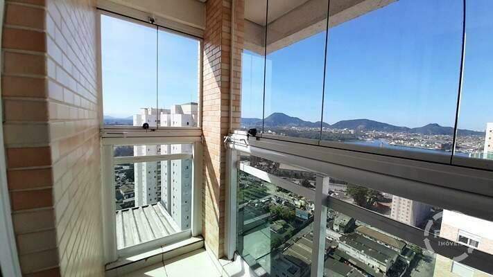 Cobertura à venda no Ponta da Praia: 