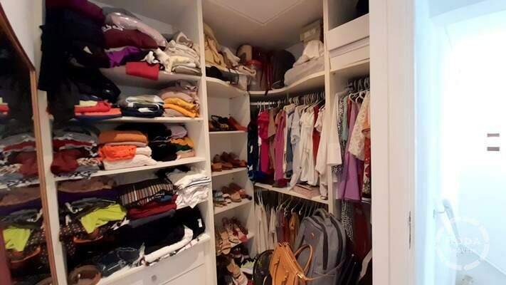 Cobertura à venda no Ponta da Praia: 