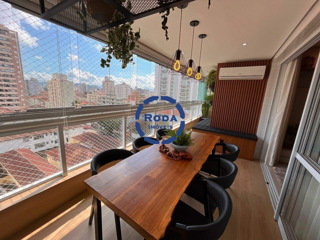 Apartamento à venda no Embaré: