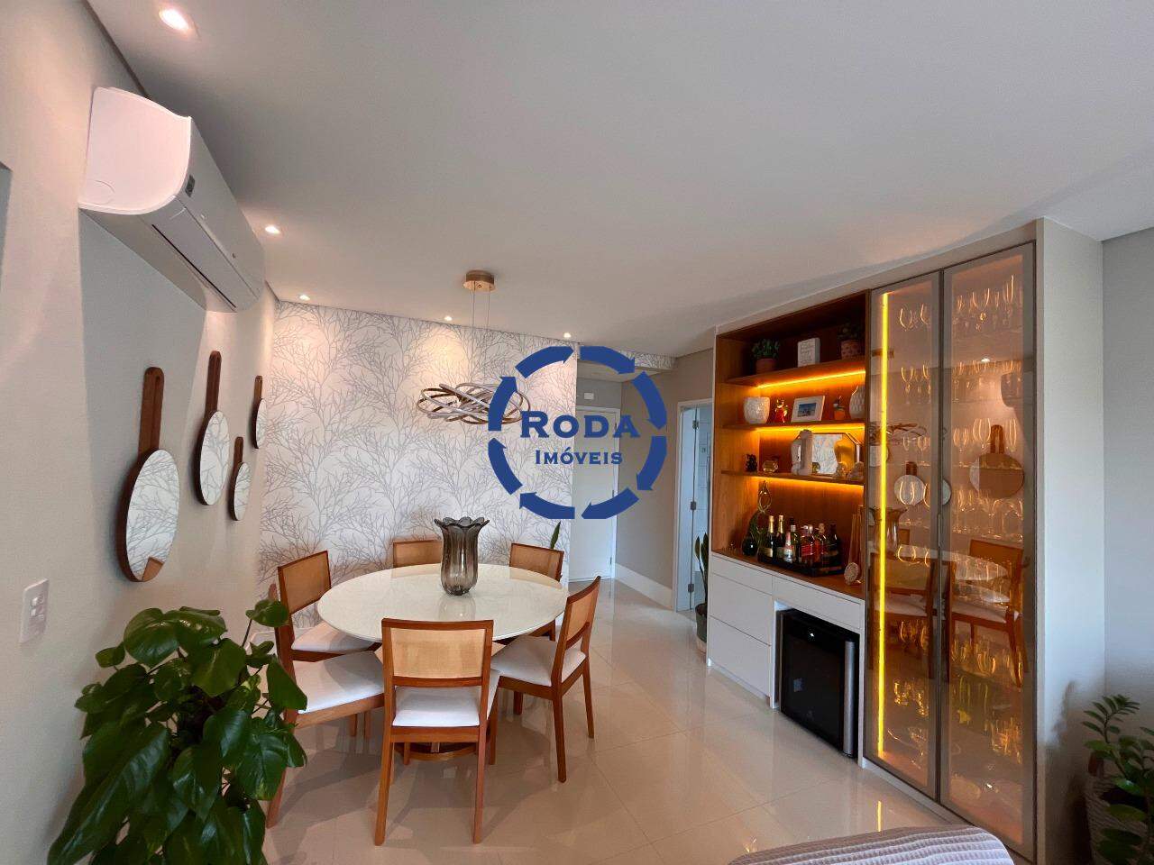 Apartamento à venda no Embaré:
