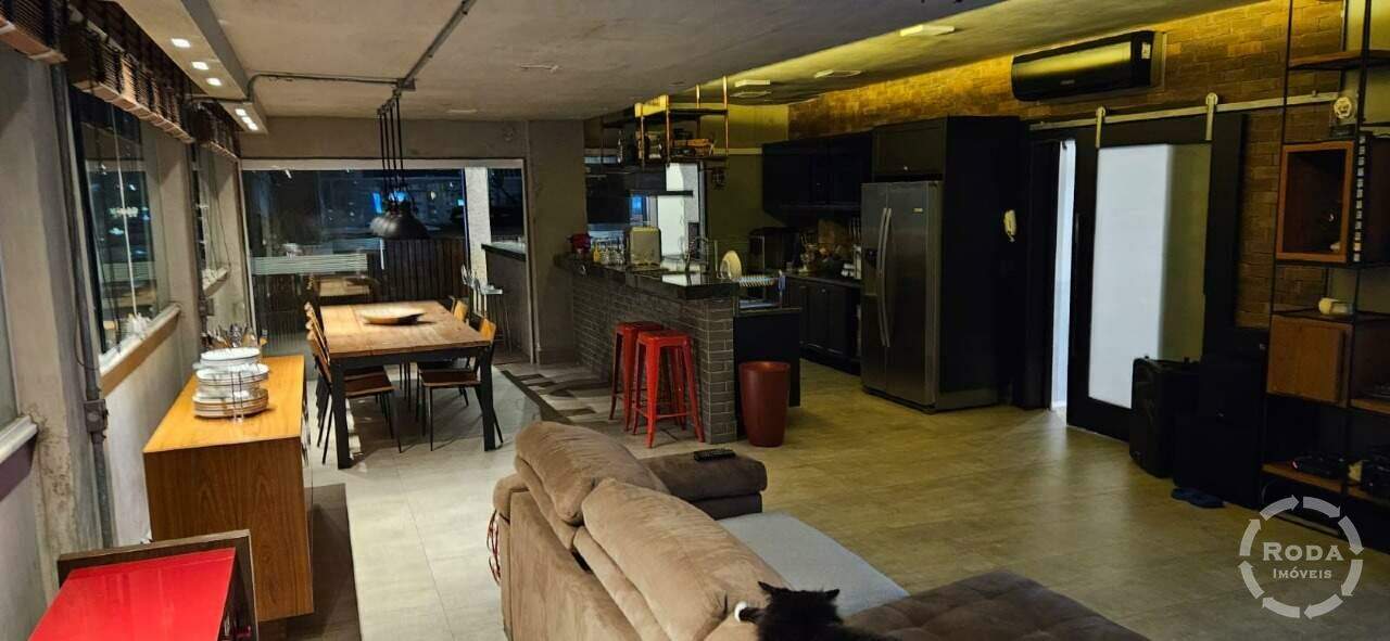 Cobertura à venda no Embaré: 