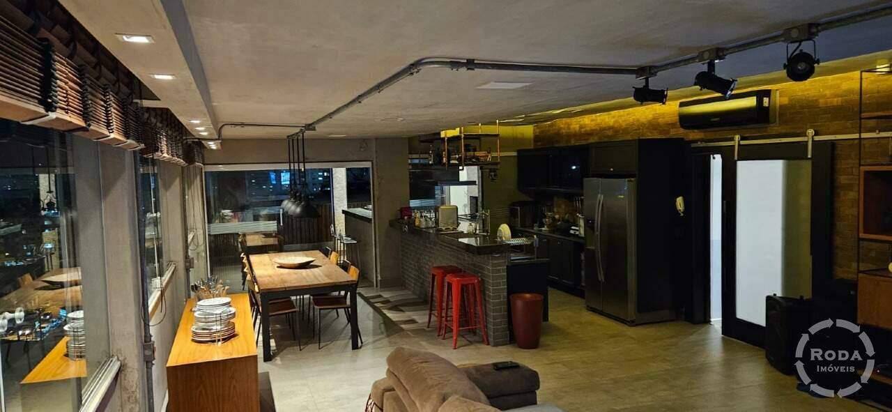 Cobertura à venda no Embaré: 