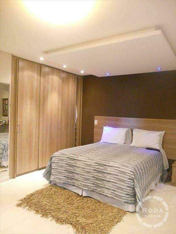 Cobertura à venda no Embaré: 