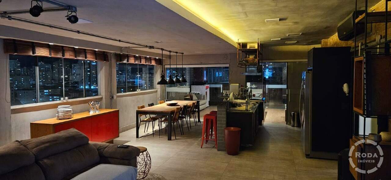 Cobertura à venda no Embaré: 