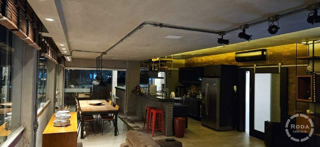 Cobertura à venda no Embaré: 